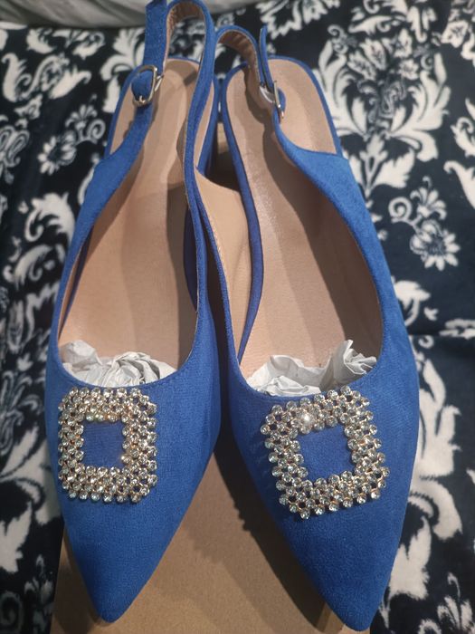 Pantofi Shein noi