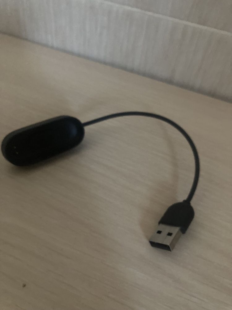 Mi band 4 Срочно продам!