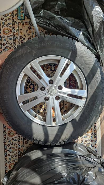 Авторезина с дисками 215/70-R16