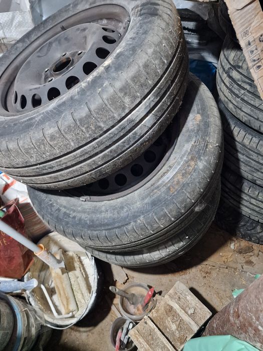 Vând jante de tabla și aliaj!