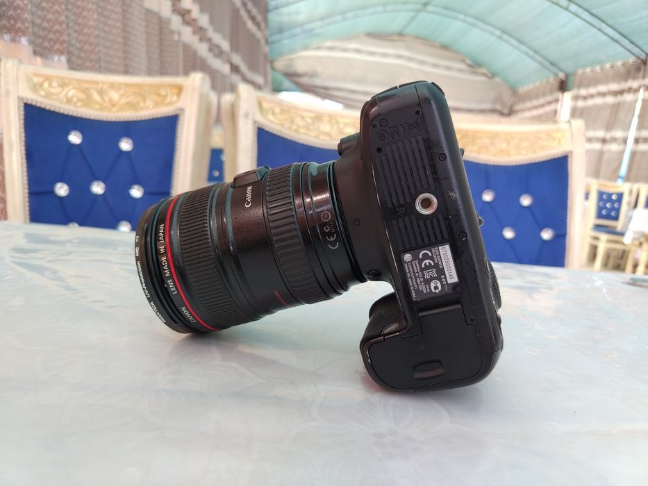 Canon 6d ideal holatda 24-105 1-pokoleniya obyektiv