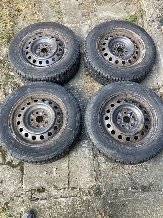 Джанти с гуми за Toyota Rav4 5x114.3 215/60/16