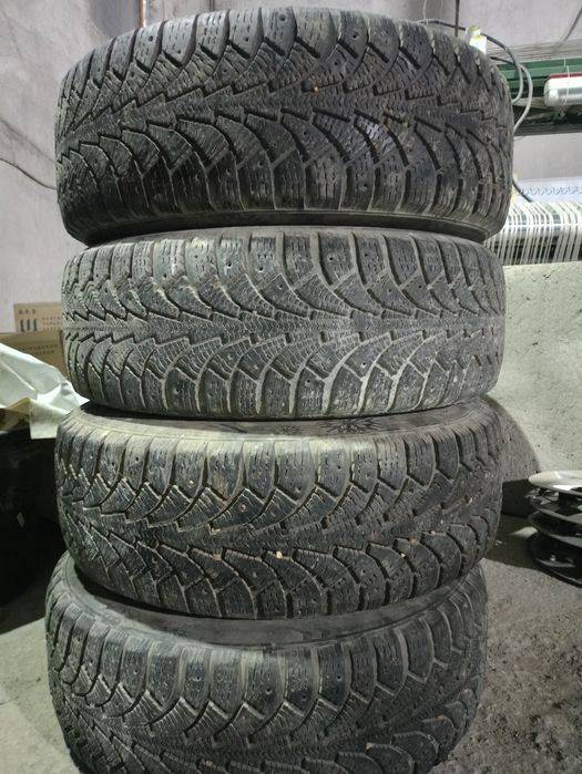 Продам резину комплект