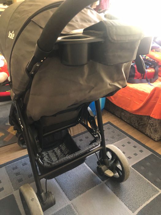 Cărucior joie folosit