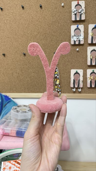 Продам подставку для сережек