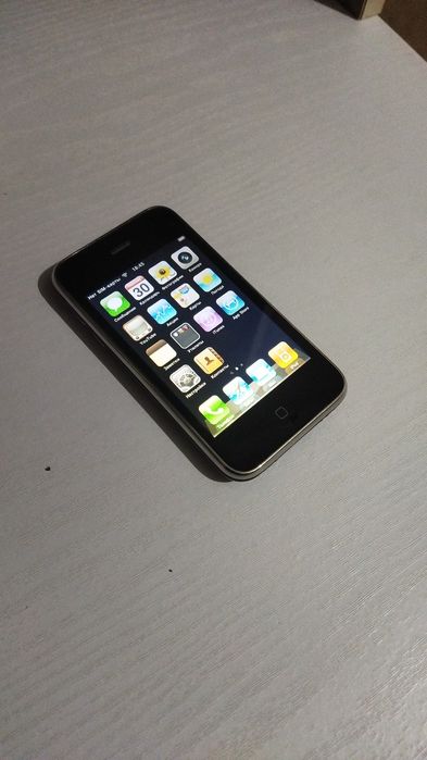 iPhone 3G 8gb в идеальном состоянии