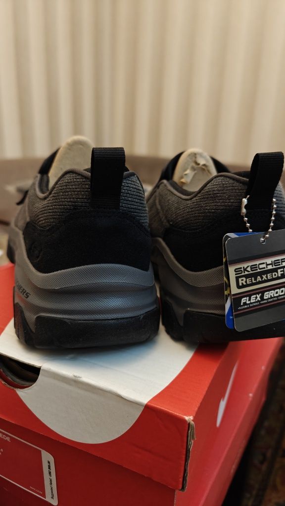 Осенние ботинки Skechers со скидкой