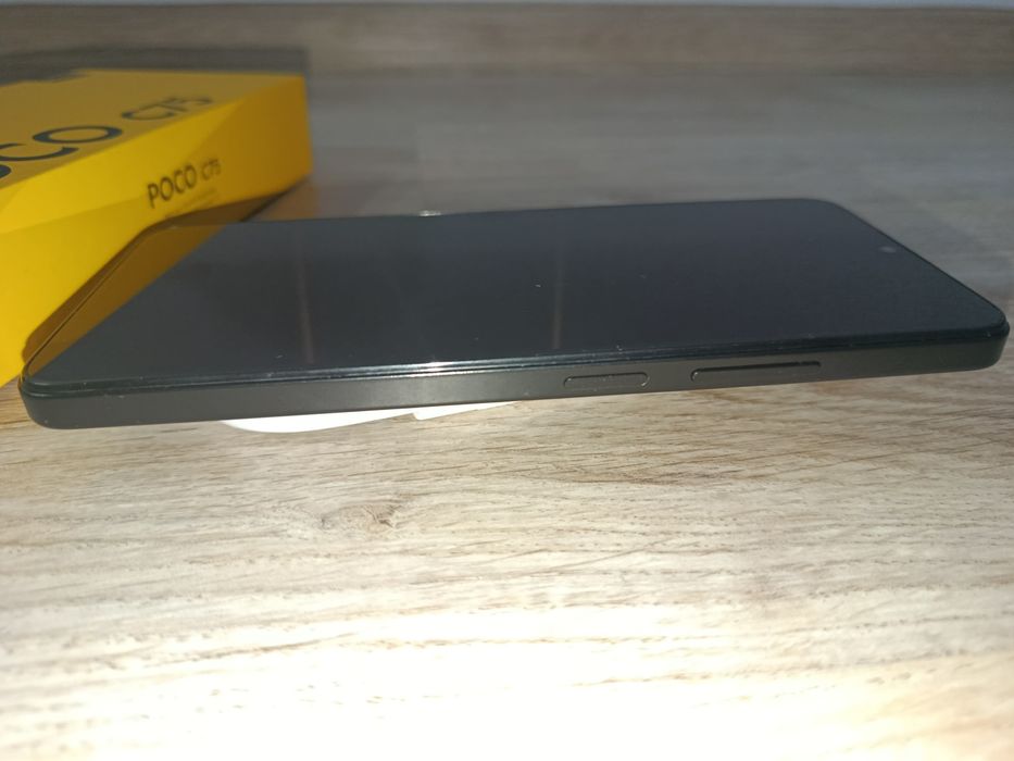 смартфон Xiaomi Poco c75