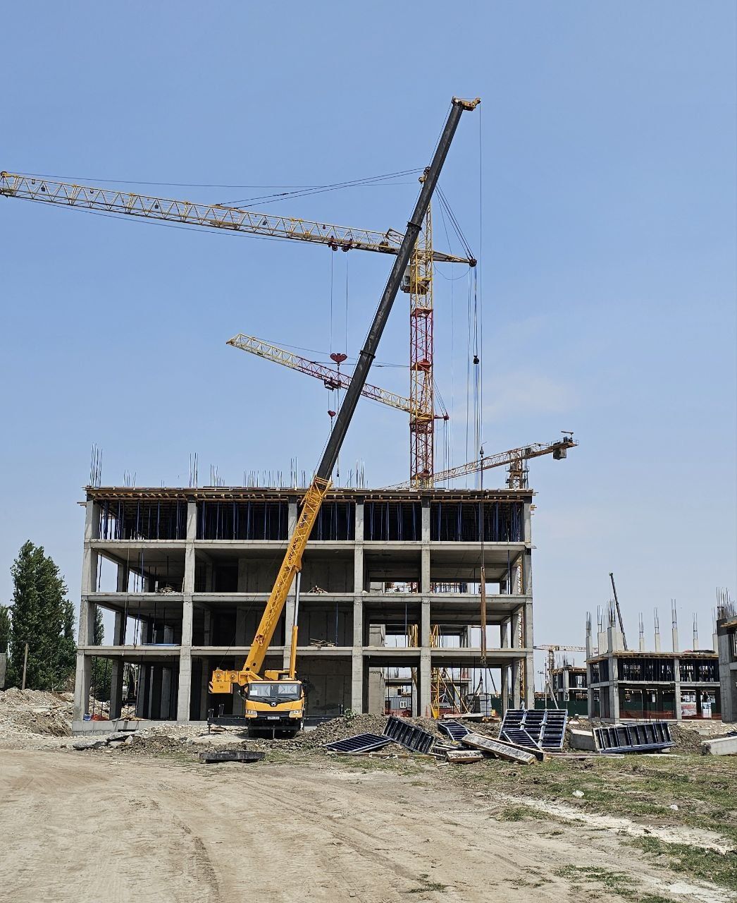 Avtokran XCMG 2023.