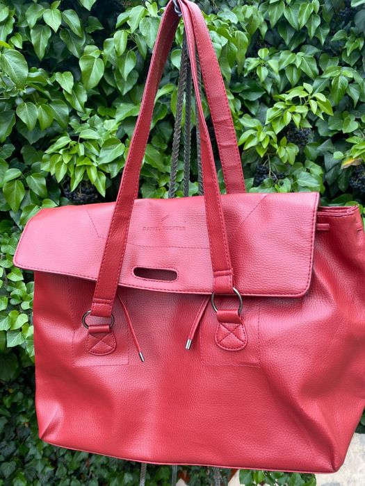 Geanta Daniel Hechter, noua