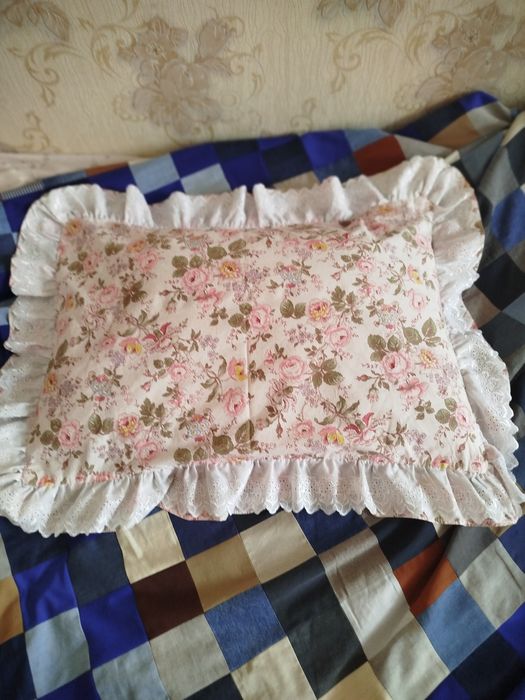 Наволочки с оборкой и кружево шитье