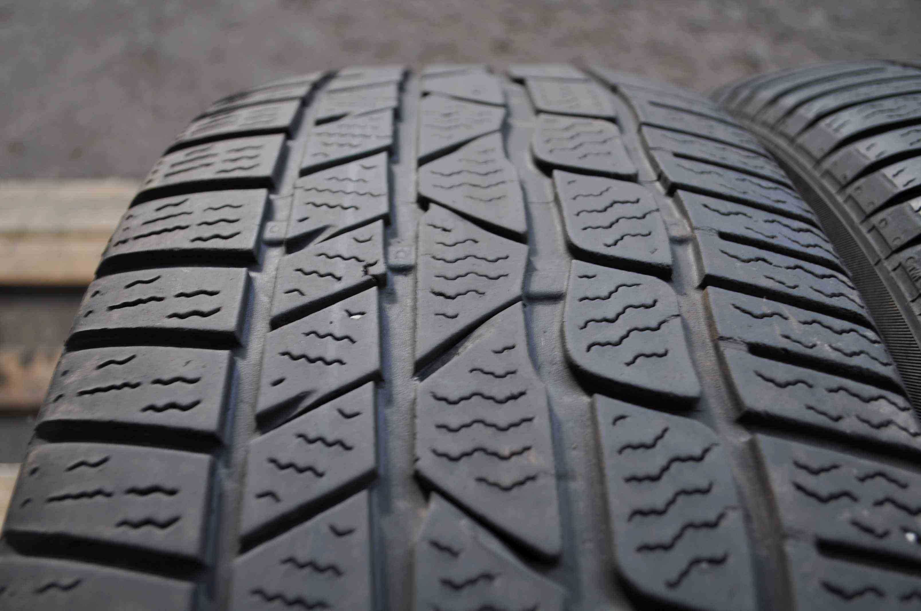SET 2 Anvelope Iarna 225/50 R18 CONTINENTAL ContiWinterContact TS830P