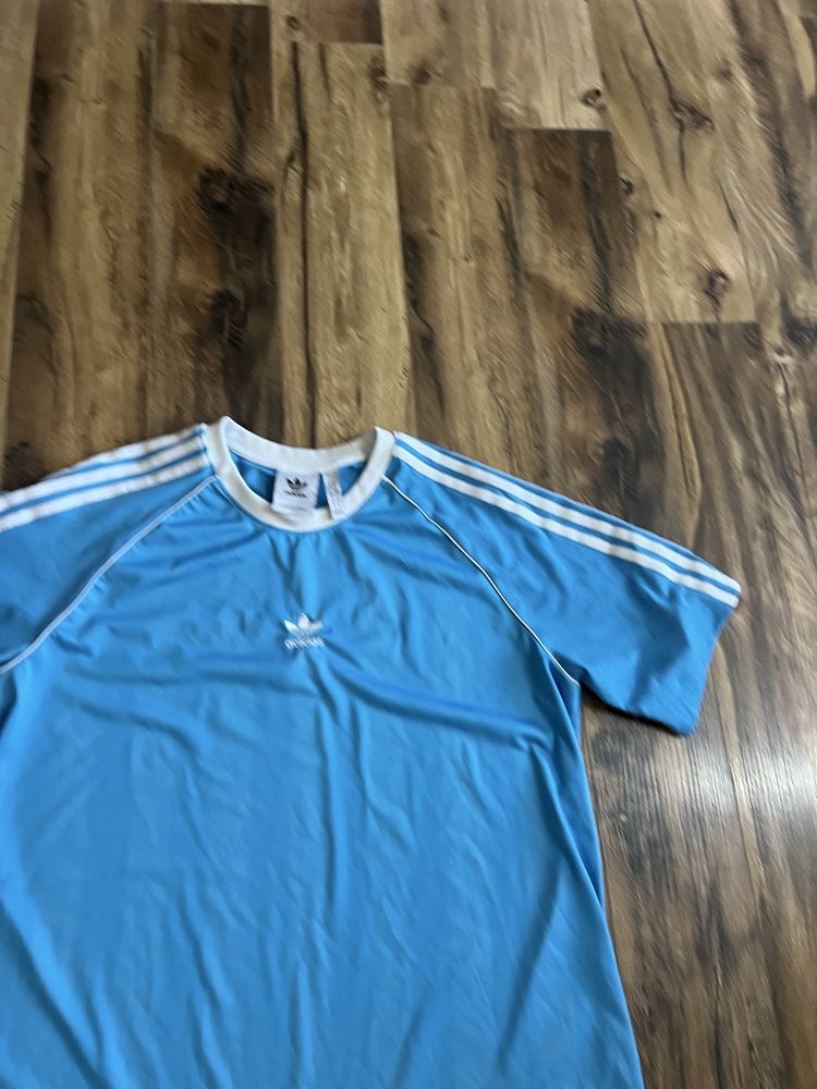 Adidas Originals size L