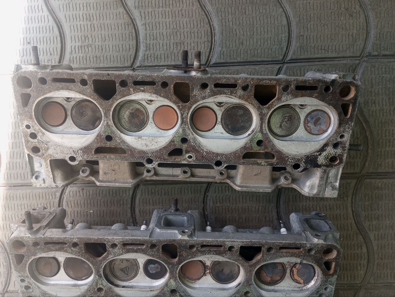 Zil galovka 130 sotiladi