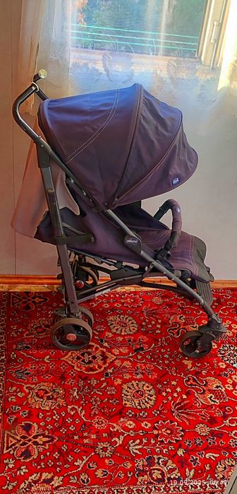 Удобная и лёгкая коляска Chicco