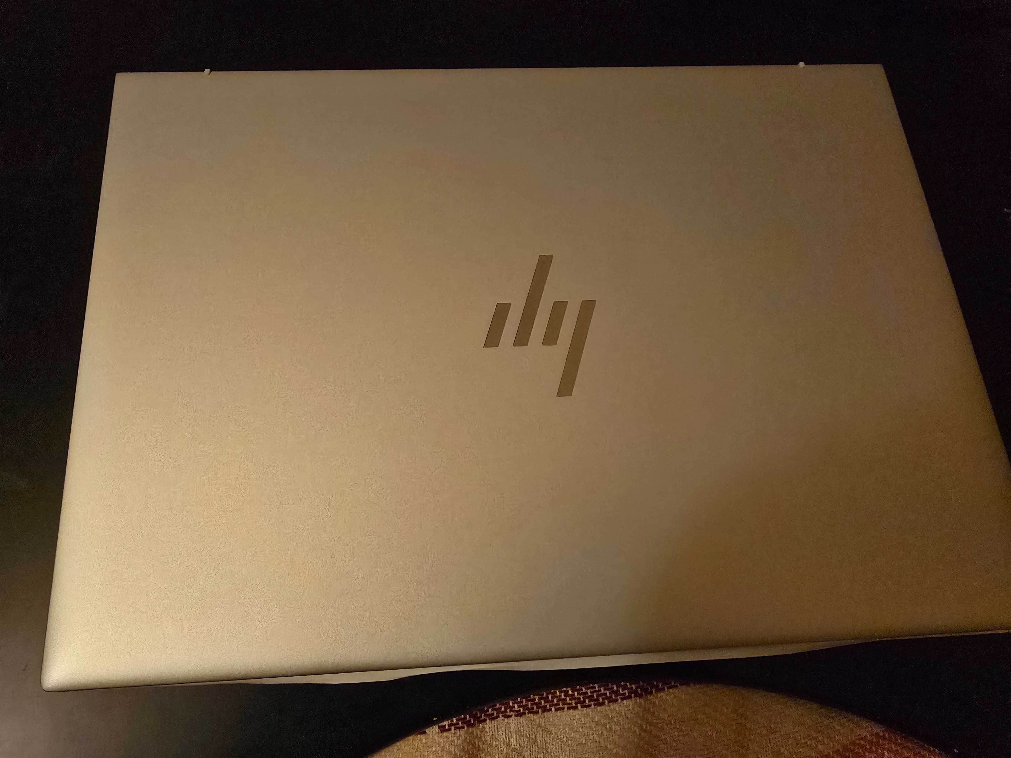 Лаптоп HP Elitebook 1040 G10, i7, 16gb, 512gb, 4G, 14 инча FHD