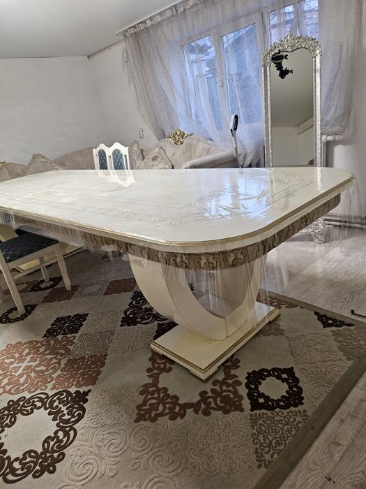 Продам Стол со стульями