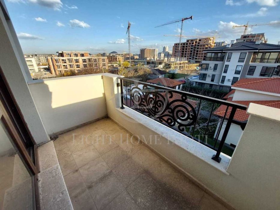 Продава се Четиристаен апартамент в Пловдив, Христо Смирненски - 219 кв.м за 1521 €/кв.м - Снимка #10