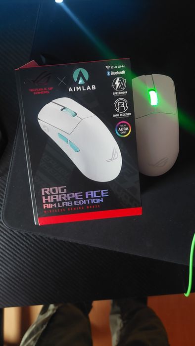 Mouse gaming Asus Rog Harpe Ace Aimlabs edition