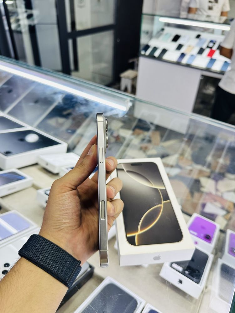 iPhone 16 Pro Max 256 gb natural