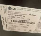 Телевизор LG, диагональ 109 см