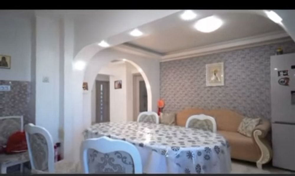 Apartament decomandat de vanzare