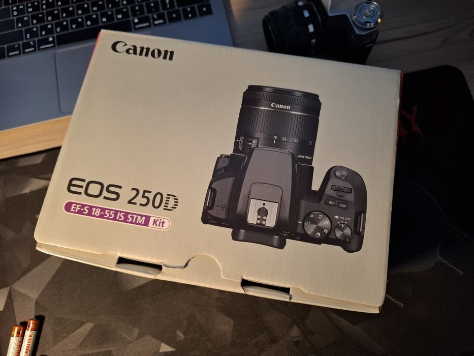 Canon 250D, professional kamera