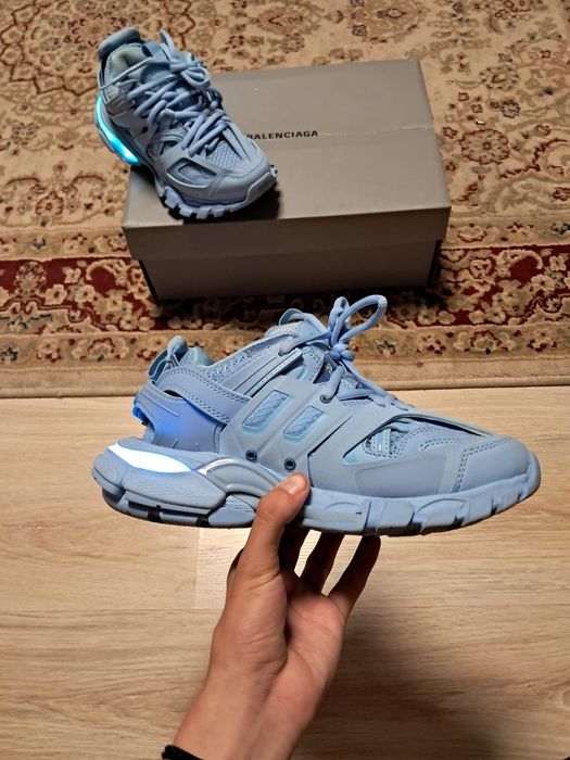 Balenciaga track led