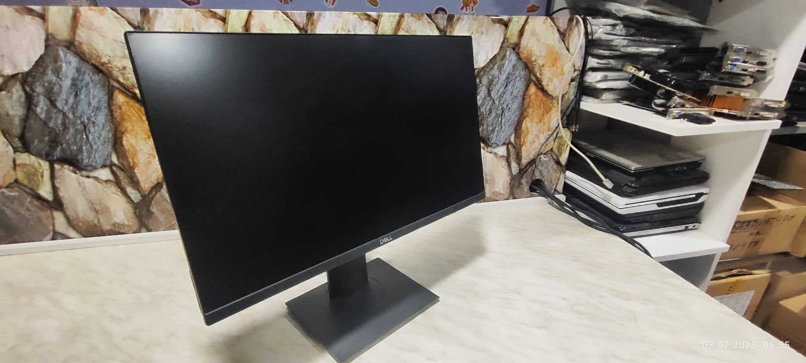 Без рамочный монитор Dell