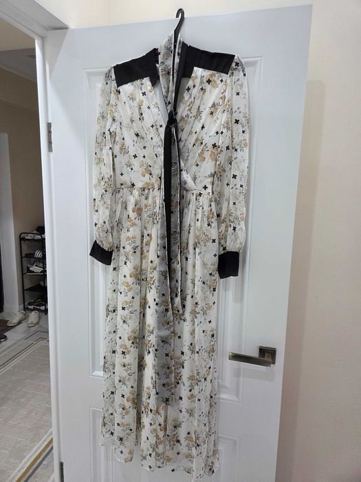 Продается Платье в отличном состоянии