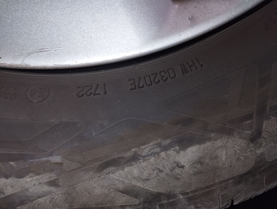 Джанти Тойота аурис 6.0j et 39 5x114.3 15 с летни гуми