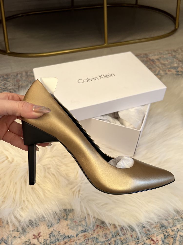 Обувки Calvin Klein, 38 р-р, чисто нови