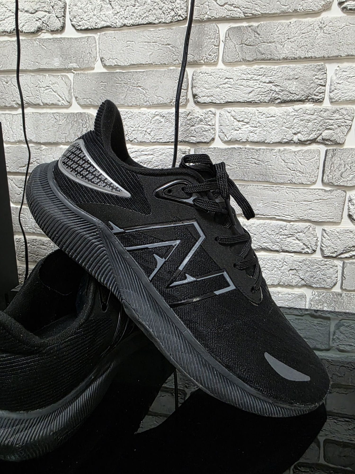 Оригинальные кроссы New balance