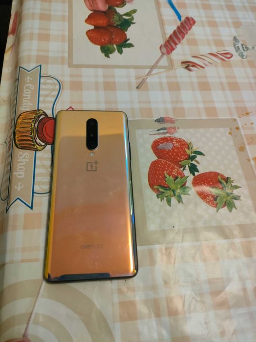 Смартфон OnePlus 8