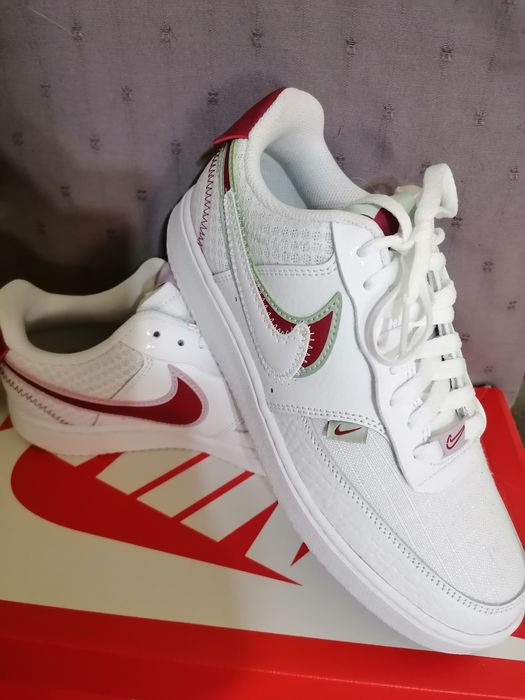 Nike marimea 39 ediție limitata