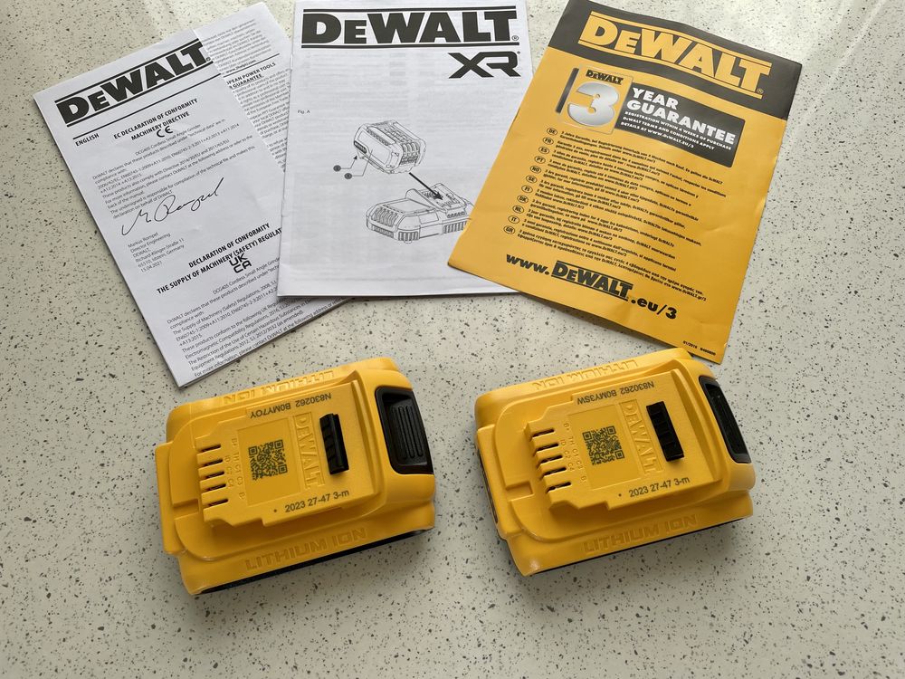 DeWALT Set 2 Baterii DCB 183 Original, Nou.