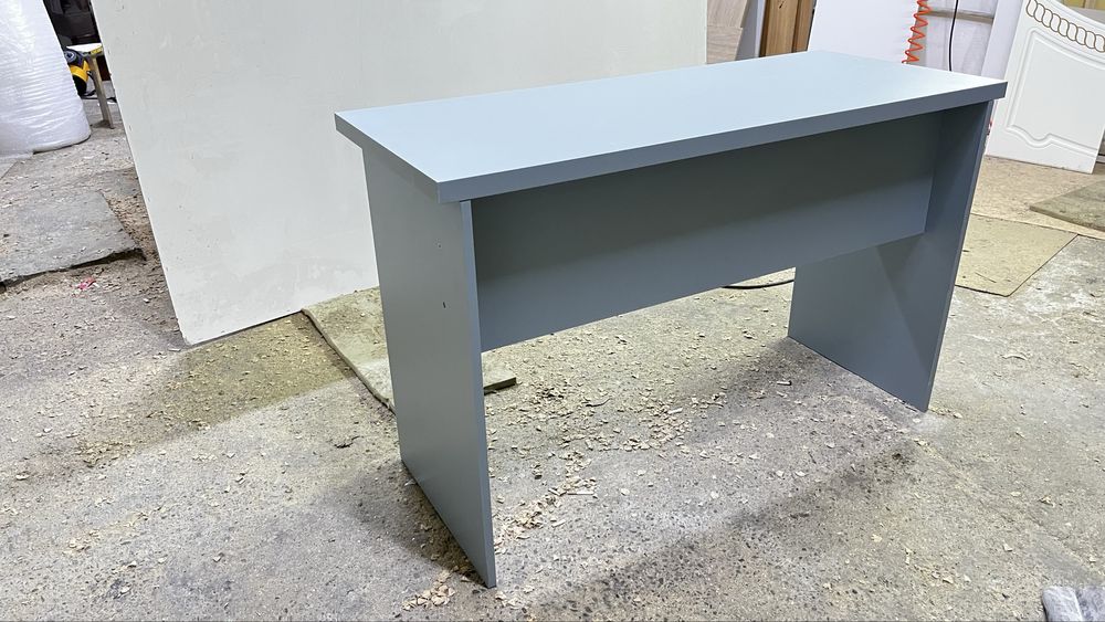 Продам стол письменный