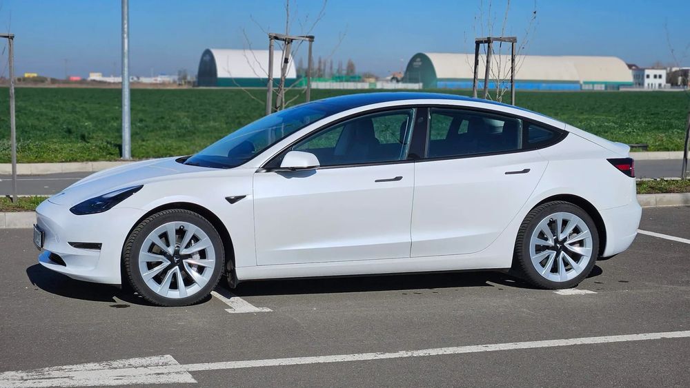 Tesla Model 3 Long Range / Dual Motor / 500 CP / Jante 19"