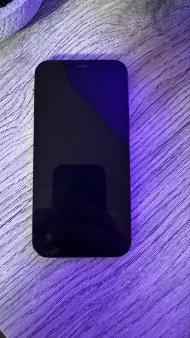 iPhone 12 – stare foarte bună, 82% sănătatea bateriei