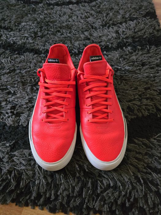 Vand tenesi adidas piele