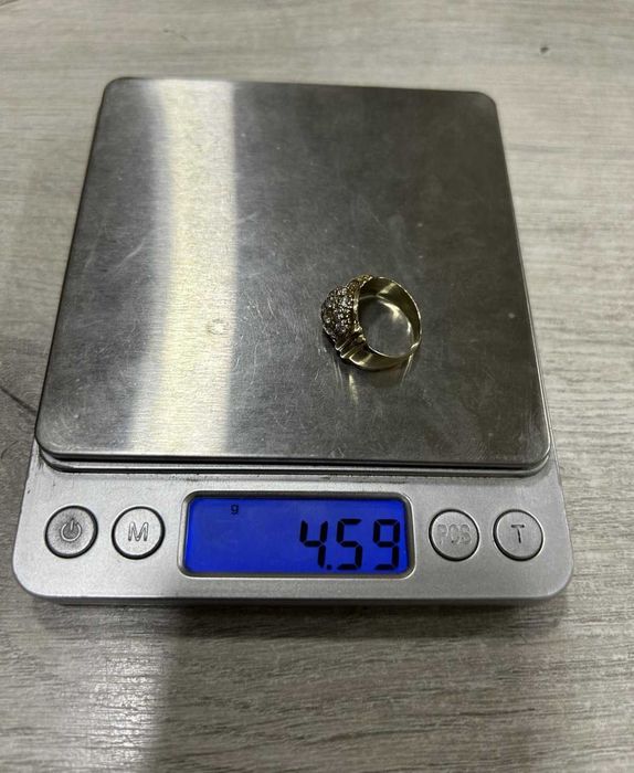 Златен пръстен 14 К 585/ 4,59 гр.