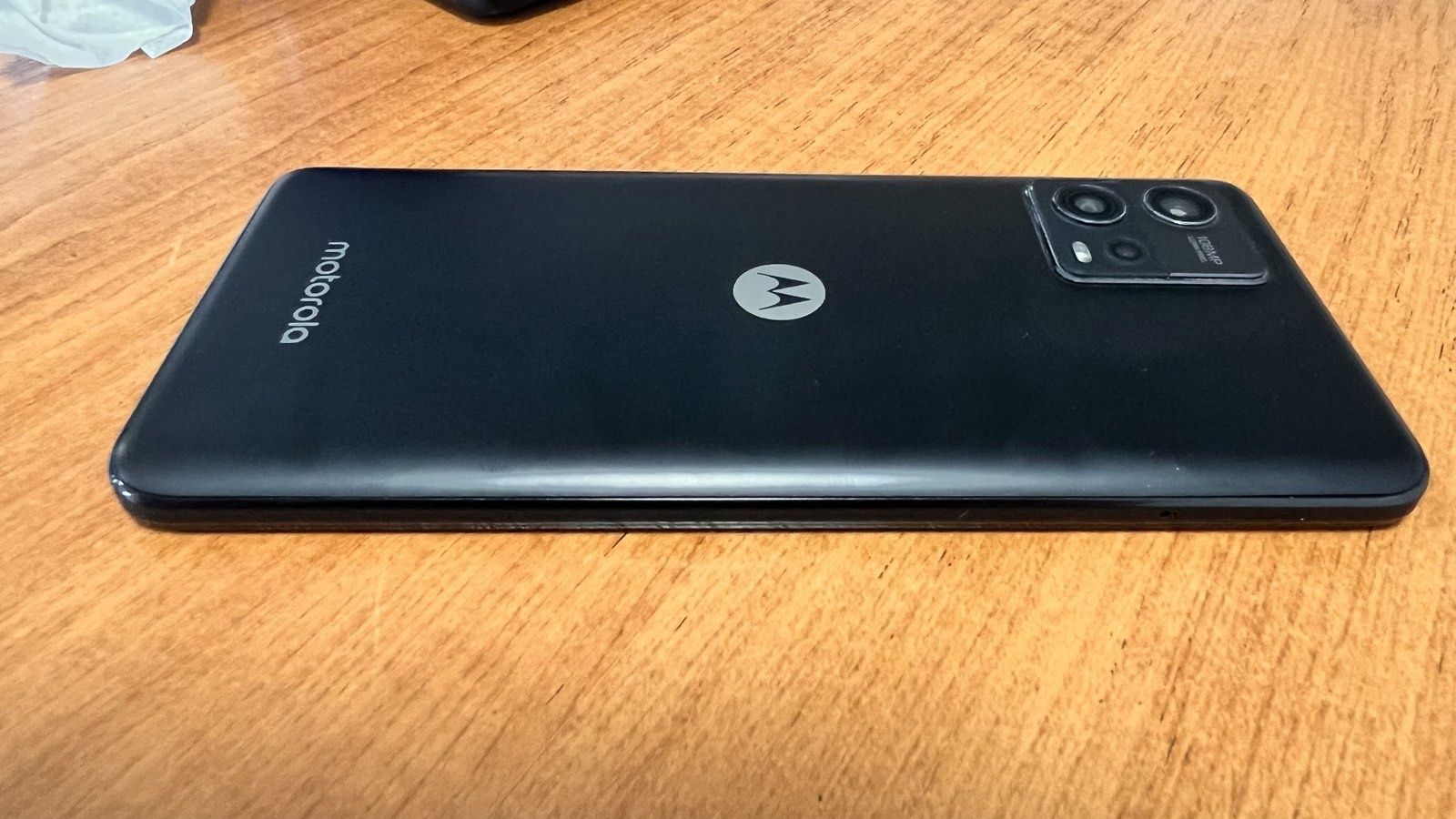 Motorola G72 смартфон