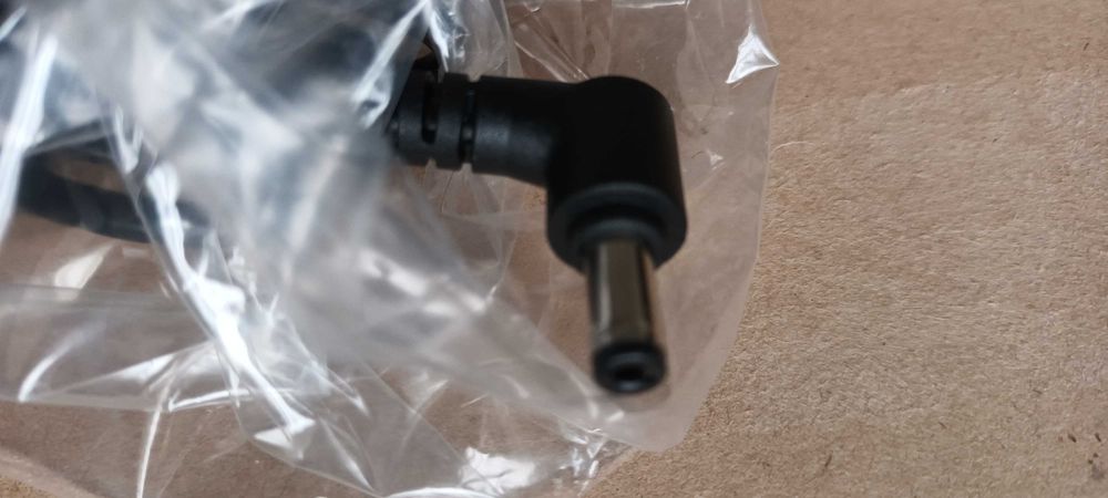 Зарядно за лаптоп