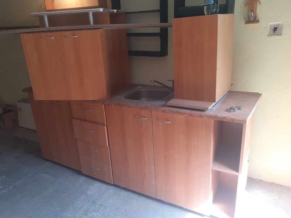 Mobilier de bucatarie in stare foarte buna, negociabil