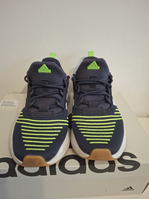 Vand Adidas Swift Run 23