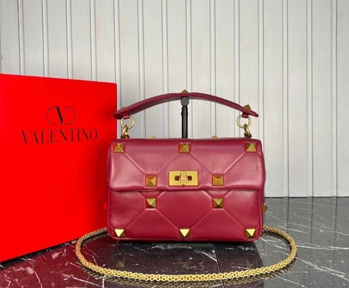 Genti dama,model Valentino Garavani,diverse nuanțe,saculet, etichetă