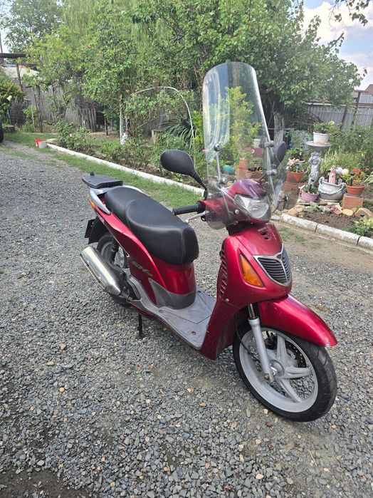Scuter Honda SH150 - Impecabilă