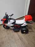 Motocicleta electrică impecabila cumpărată acum 4 luni