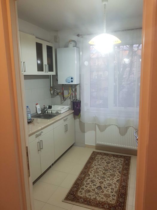Inchiriez apartament 2 camere