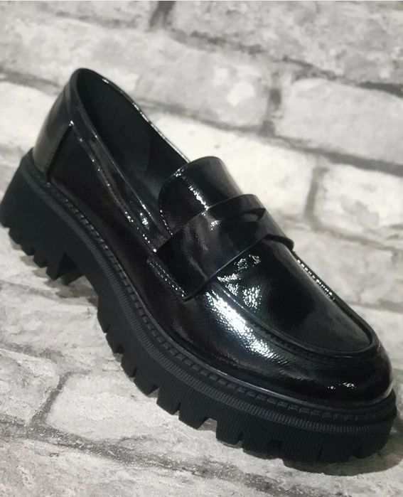 Продам новые лоферы